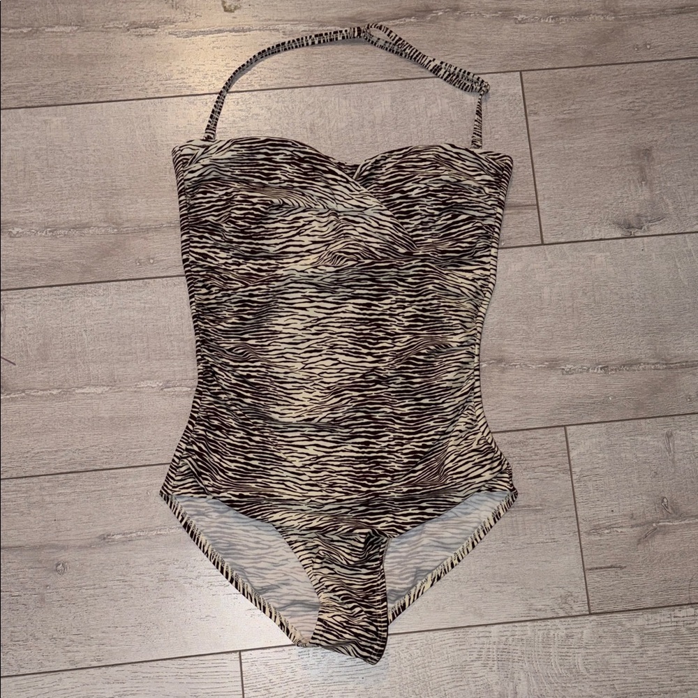 Aliana swim bandeau halter Stylish Zebra Print Womens One Piece 10 spandex new